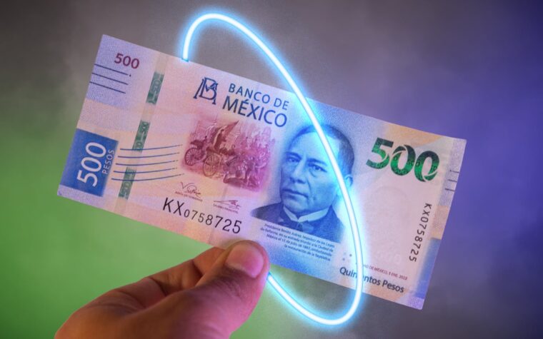 Peso inicia la semana a la baja frente al dólar este 10 de julio