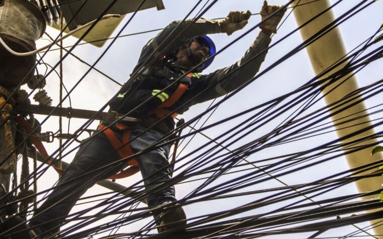 Mexicanos rompen récord de demanda elétrica com consumo recorde