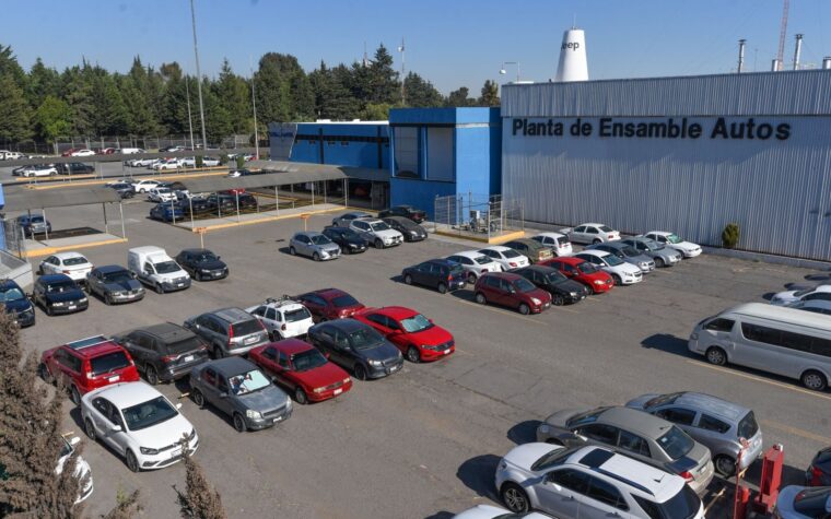 Trump celebra retorno da produção automotiva do México aos EUA