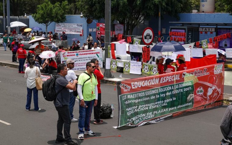 CNTE retorna às ruas em novo protesto