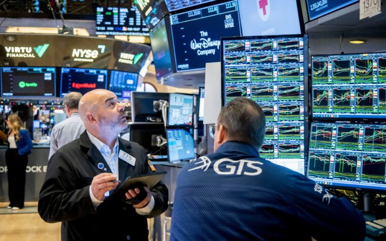 Empresas tecnológicas impulsionam fechamento positivo em Wall Street