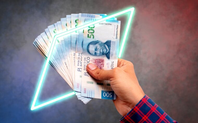 Peso se fortalece com a fraqueza do dólar enquanto guerra no Irã é adiada